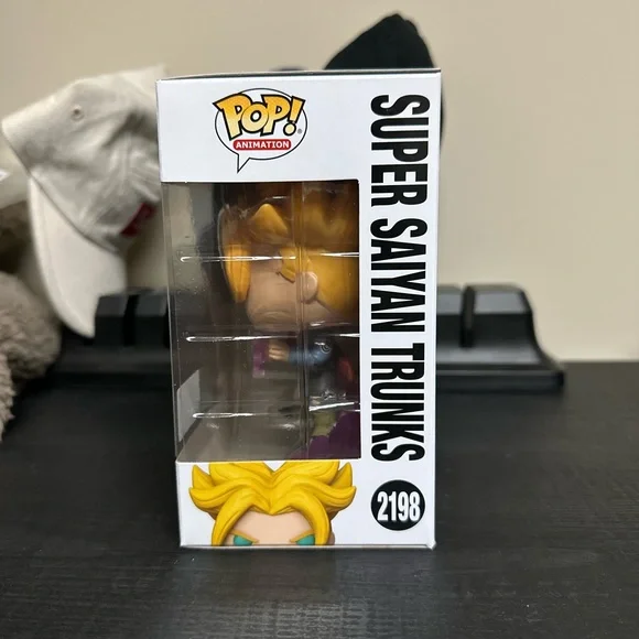 Funko POP! Dragon Ball - Super Saiyan Trunks #2198 Vrare Pre Release W Protector - Picture 4 of 6